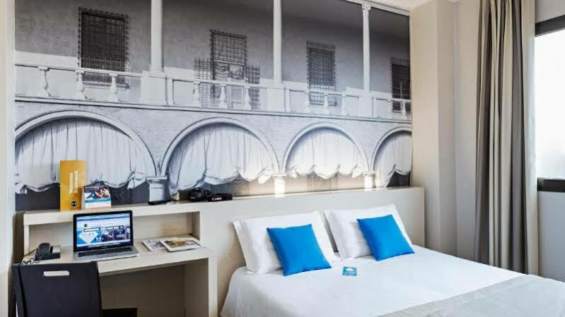 B&B Hotel Равенна Екстер'єр фото