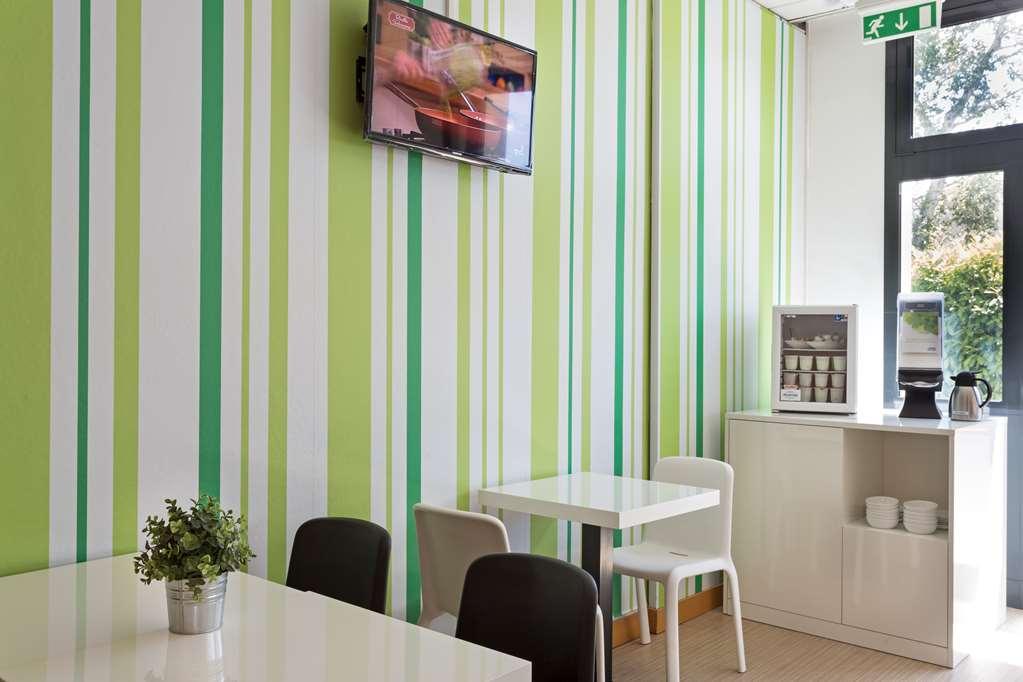 B&B Hotel Равенна Ресторан фото